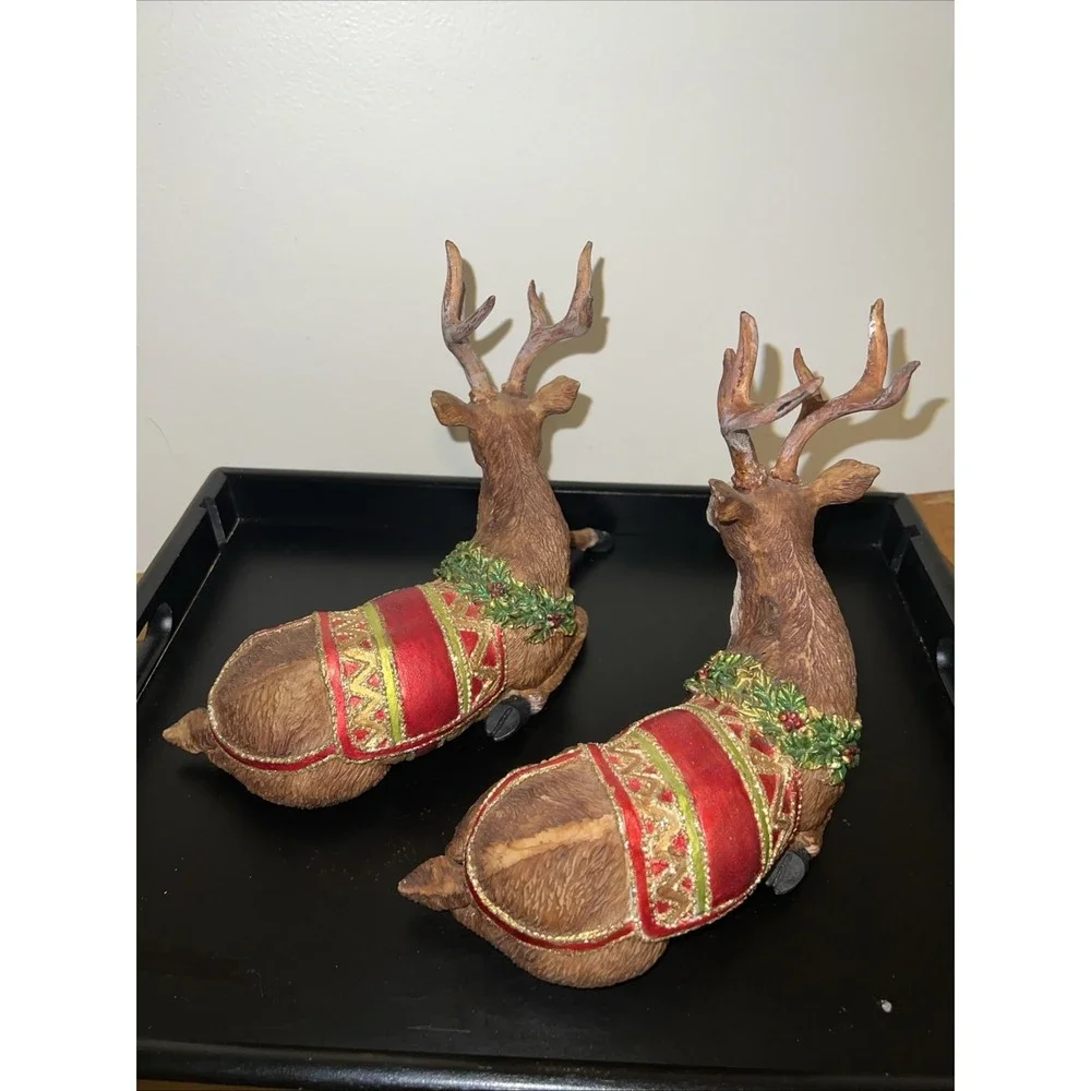 Set Of 2 Reindeer Resin Wooden Look Christmas Holiday Wreath Decor Display 10x8